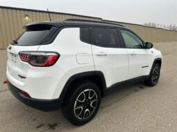 
										2024 Jeep Compass Trailhawk Sun & Sound full									