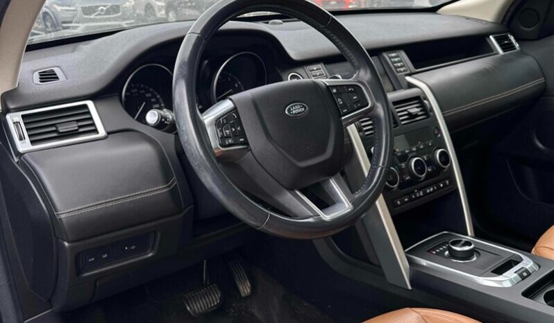 
								2018 Land Rover Discovery Sport HSE Luxury full									