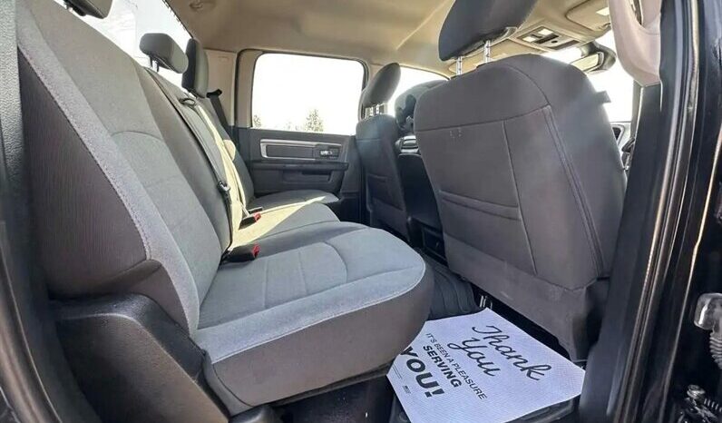 
								2022 RAM 1500 SLT full									