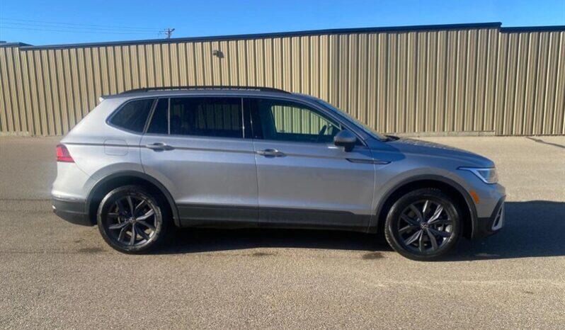 
								2024 Volkswagen Tiguan 2.0T Comfortline 4Motion Leather Sunroof full									