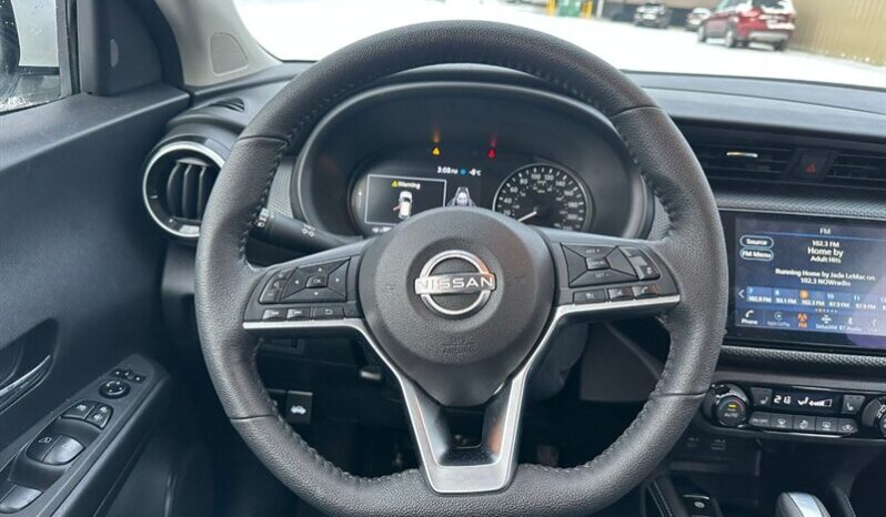 
								2024 Nissan Kicks SV full									