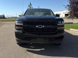 
										2018 Chevrolet Silverado 1500 Custom full									