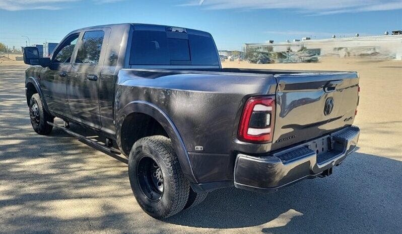 
								2024 RAM 3500 Limited Mega Cab Dually Diesel Night Edition full									