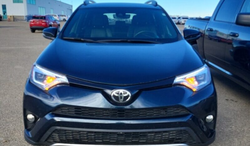 
								2018 Toyota RAV4 SE full									