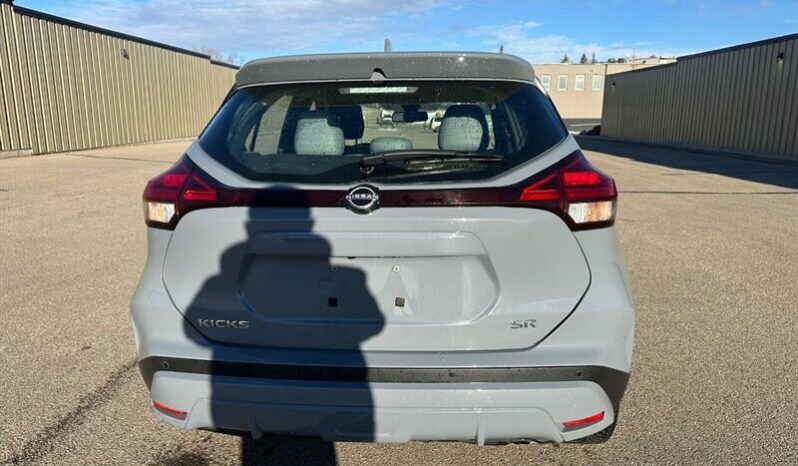 
								2024 Nissan Kicks SR Premium full									
