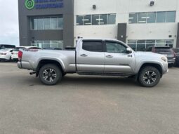 
										2016 Toyota Tacoma SR5 TRD Sport full									