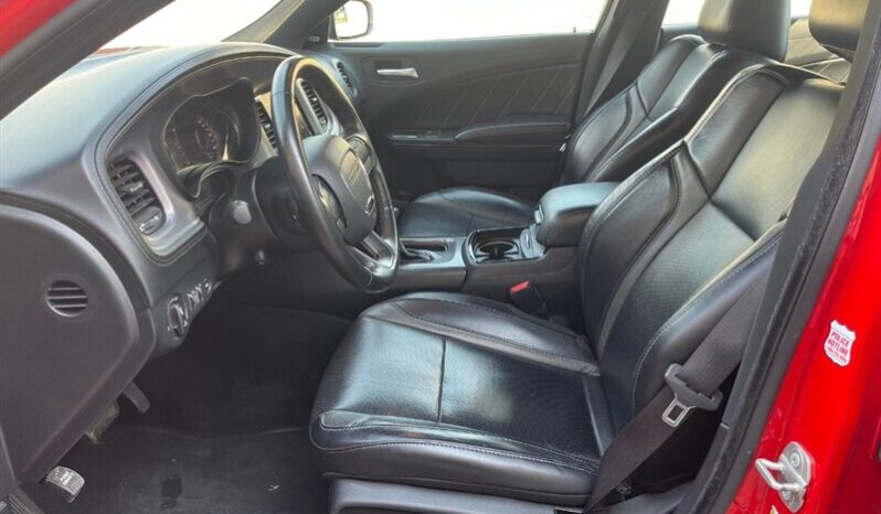 
								2023 Dodge Charger SXT full									