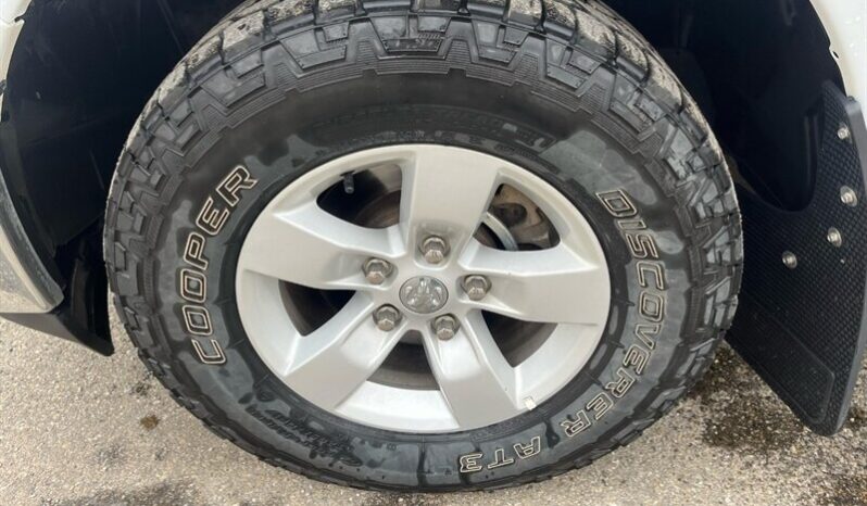 
								2022 RAM 1500 SLT full									