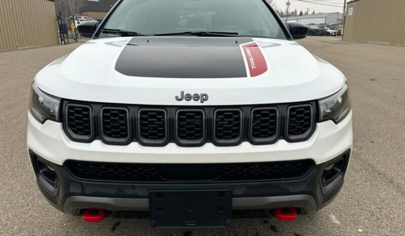 
								2024 Jeep Compass Trailhawk Sun & Sound full									
