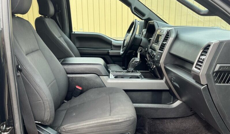 
								2015 Ford F-150 XLT full									