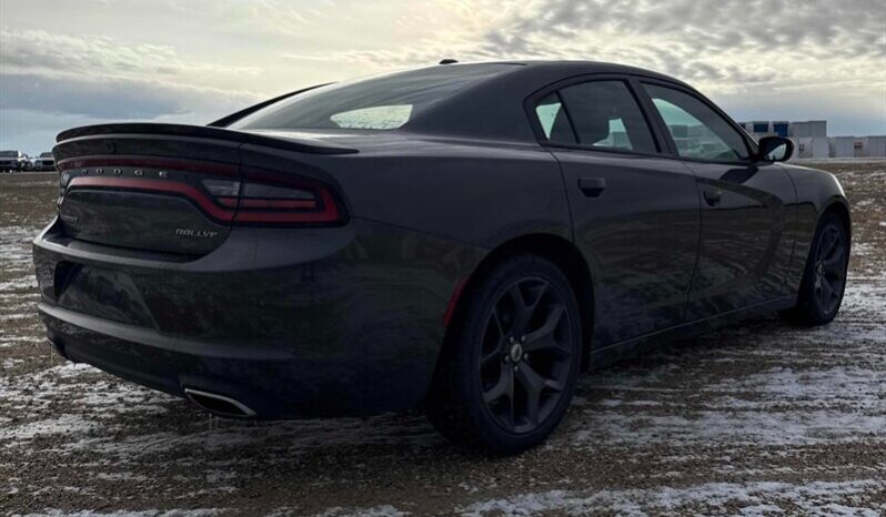 
								2017 Dodge Charger SXT full									