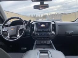 
										2018 Chevrolet Silverado 1500 LT Z-71 full									