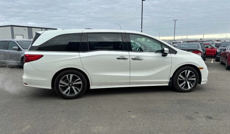 
								2019 Honda Odyssey Touring full									