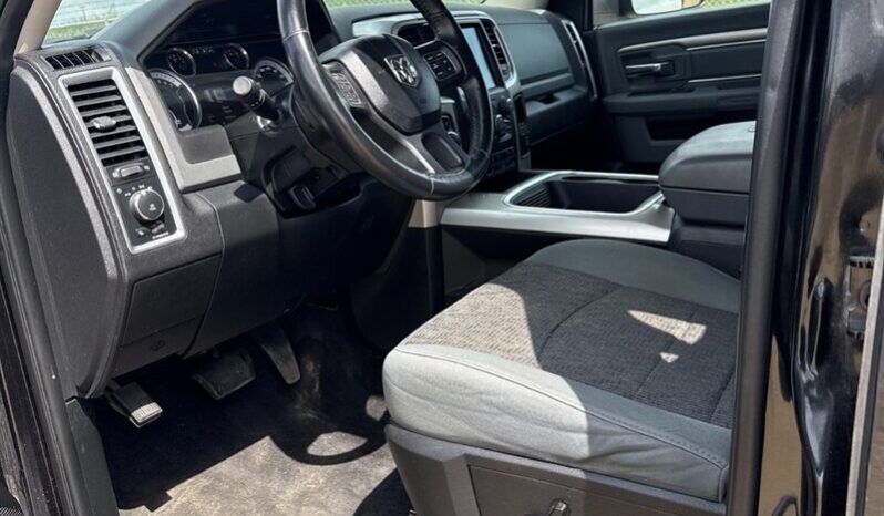 
								2017 RAM 1500 SLT full									