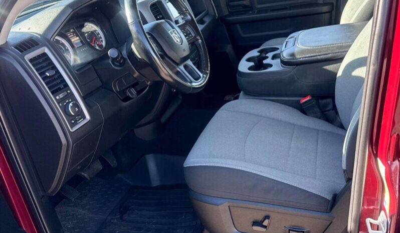 
								2021 RAM 1500 Classic Express full									