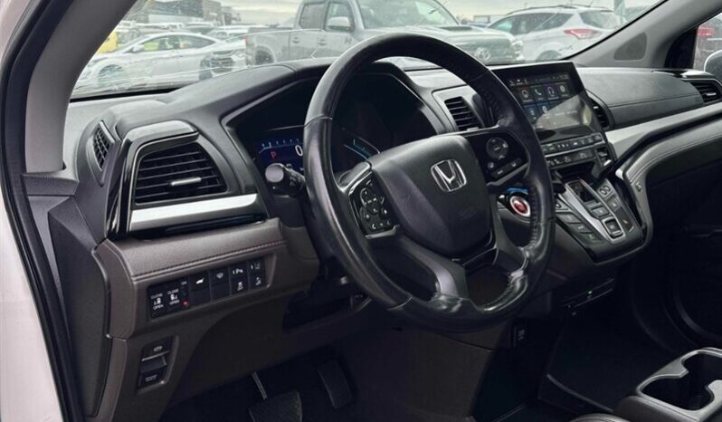 
								2019 Honda Odyssey Touring full									