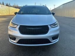 
										2024 Chrysler Pacifica Touring L Sunroof S package full									