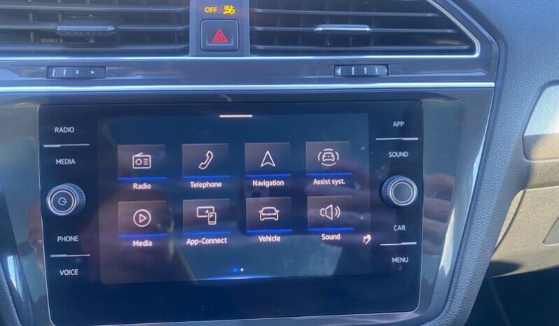 
								2024 Volkswagen Tiguan 2.0T Comfortline 4Motion Leather Sunroof full									