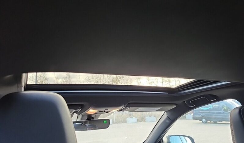 
								2018 Toyota RAV4 SE full									