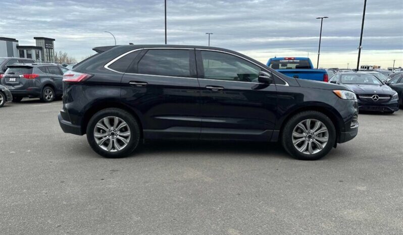 
								2019 Ford Edge Titanium full									