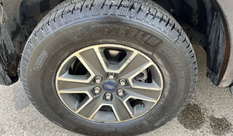 
								2015 Ford F-150 XLT full									