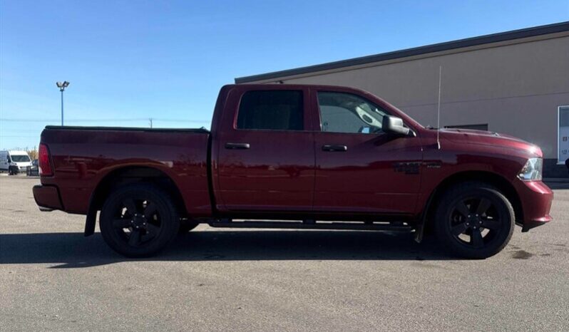 
								2021 RAM 1500 Classic Express full									