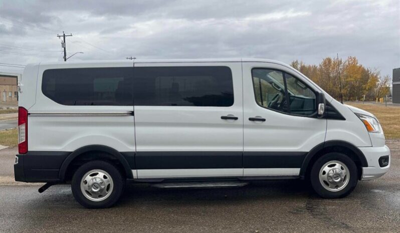 
								2020 Ford Transit 150 XLT full									
