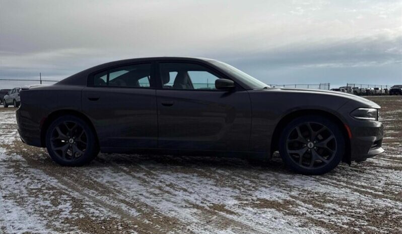 
								2017 Dodge Charger SXT full									