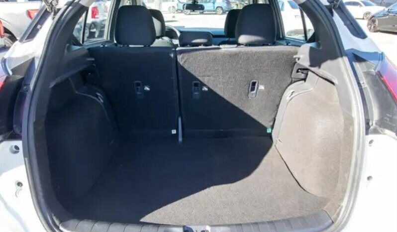 
								2024 Nissan Kicks SV full									