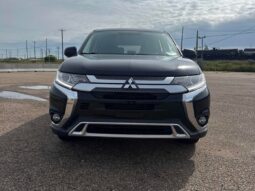 
										2020 Mitsubishi Outlander ES full									