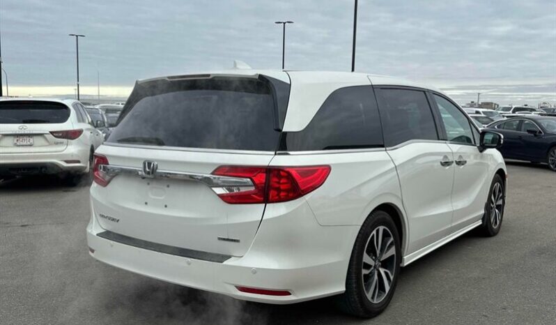 
								2019 Honda Odyssey Touring full									