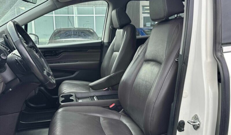 
								2019 Honda Odyssey Touring full									