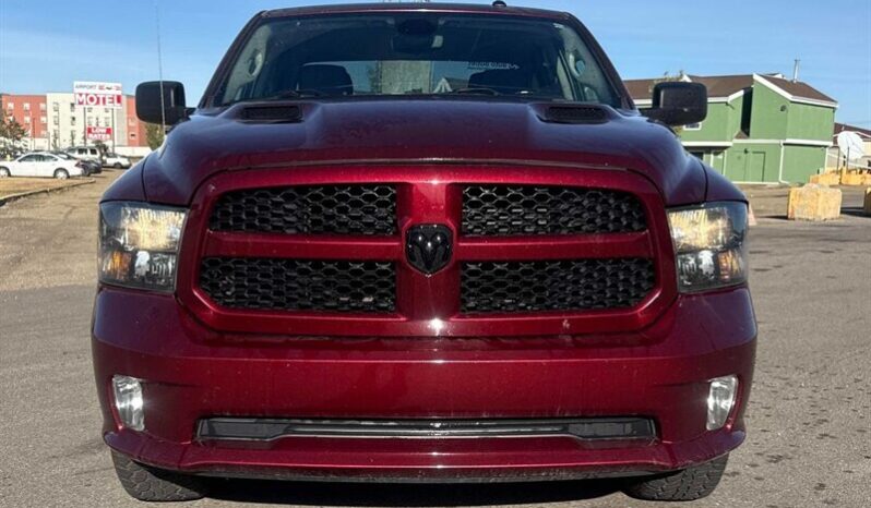 
								2021 RAM 1500 Classic Express full									