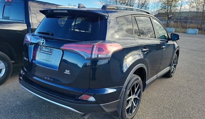
								2018 Toyota RAV4 SE full									