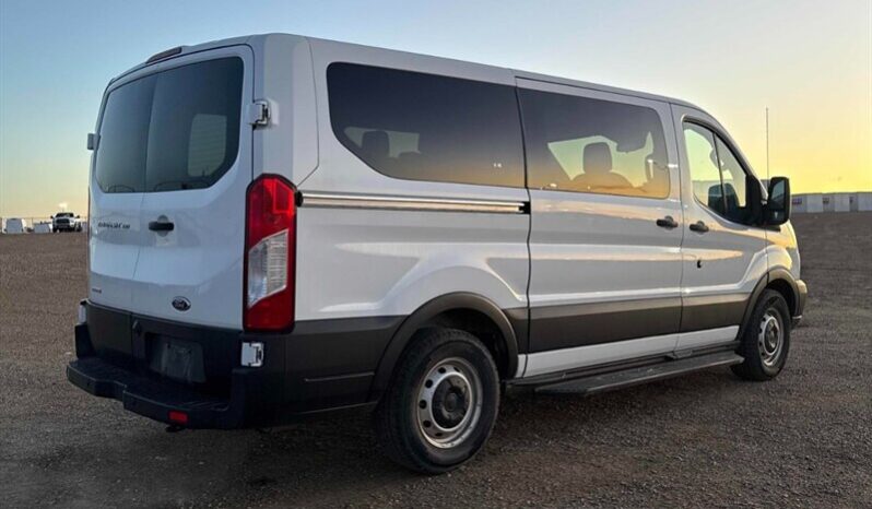 
								2019 Ford Transit T-150 XLT 8 Passenger full									