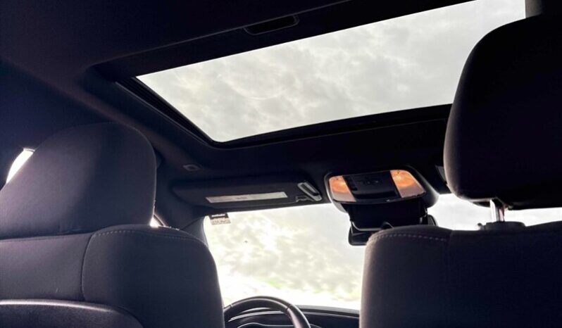 
								2017 Dodge Charger SXT full									