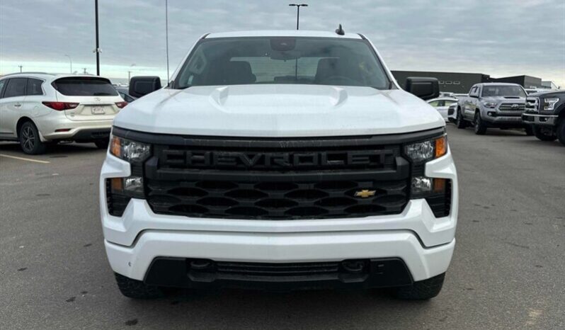 
								2023 Chevrolet Silverado 1500 Custom full									