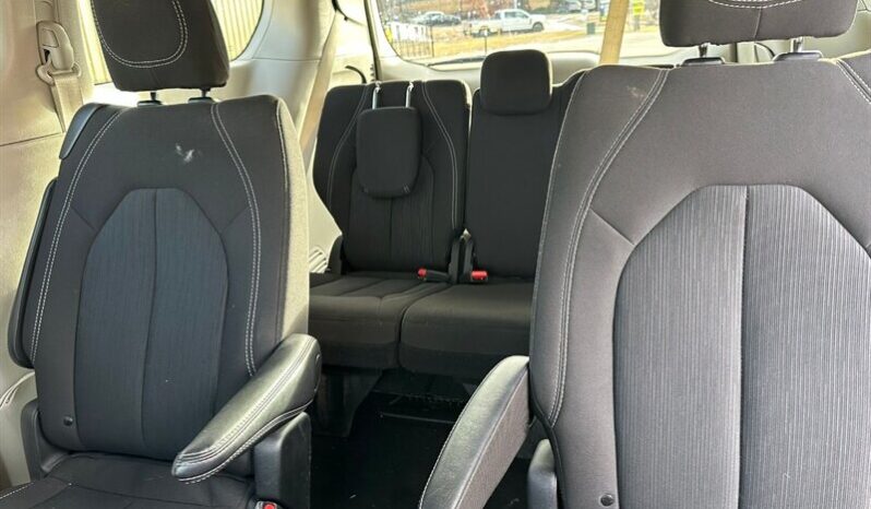 
								2024 Chrysler Grand Caravan SXT full									