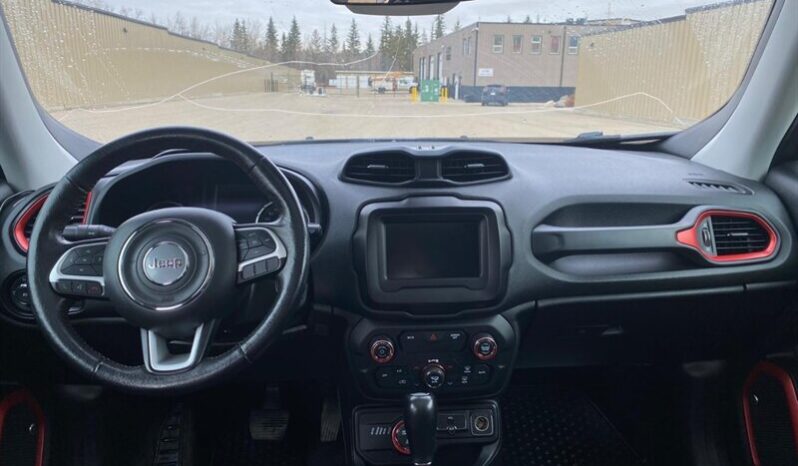 
								2018 Jeep Renegade Trailhawk full									