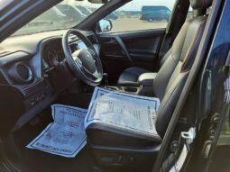 
										2018 Toyota RAV4 SE full									