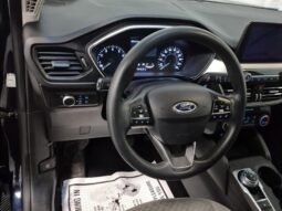 
										2021 Ford Escape SE full									