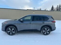 
										2024 Nissan Rogue SL full									