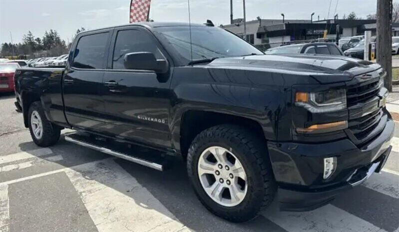 
								2018 Chevrolet Silverado 1500 LT Z71 full									