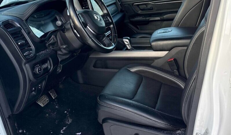 
								2023 RAM 1500 Sport full									