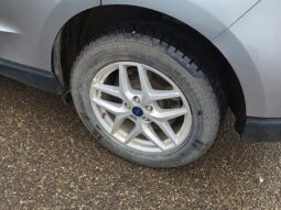 
										2022 Ford Edge SEL full									