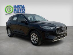 
										2023 Ford Escape Active full									