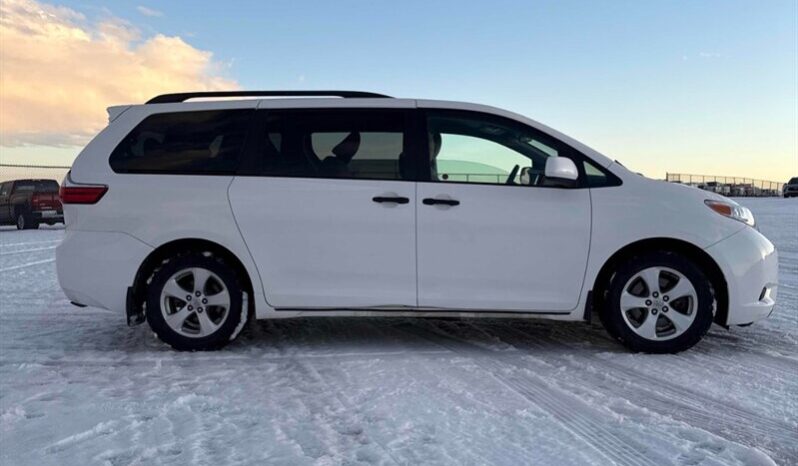 
								2017 Toyota Sienna L 7-Passenger full									