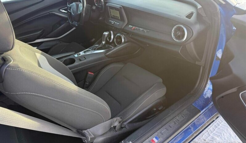 
								2017 Chevrolet Camaro LT full									