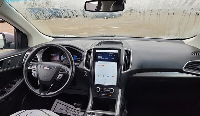 
								2022 Ford Edge SEL full									