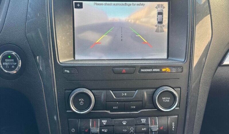 
								2019 Ford Explorer XLT full									